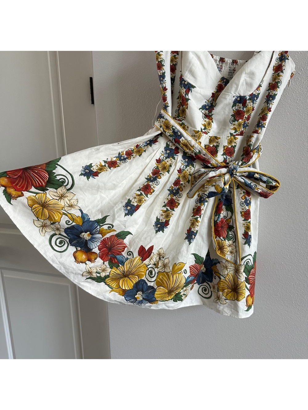 FARM Rio off-white tropi belted mini dress Size Small - Picture 2 of 7